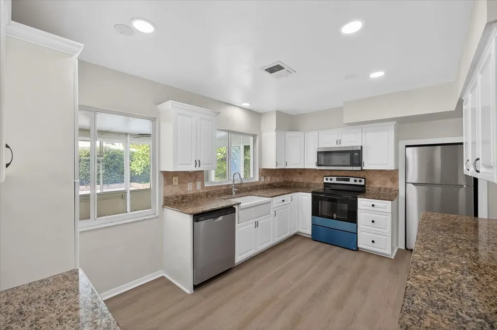 2239 Duncan Drive Belleair Bluffs FL 33770