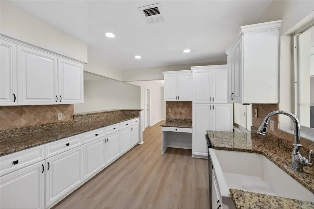 2239 Duncan Drive Belleair Bluffs FL 33770