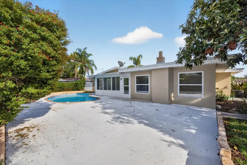 2239 Duncan Drive Belleair Bluffs FL 33770
