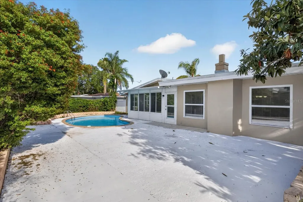 2239 Duncan Drive Belleair Bluffs FL 33770