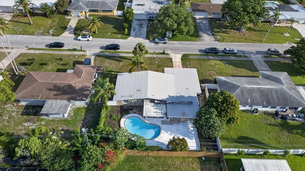 2239 Duncan Drive Belleair Bluffs FL 33770