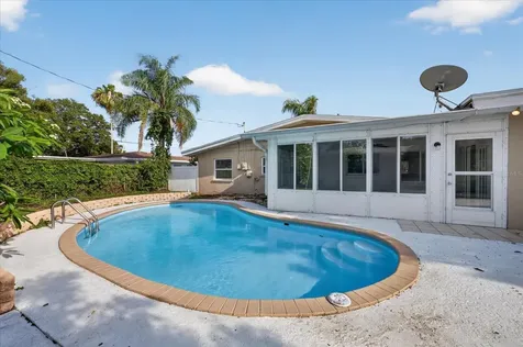 2239 Duncan Drive Belleair Bluffs FL 33770