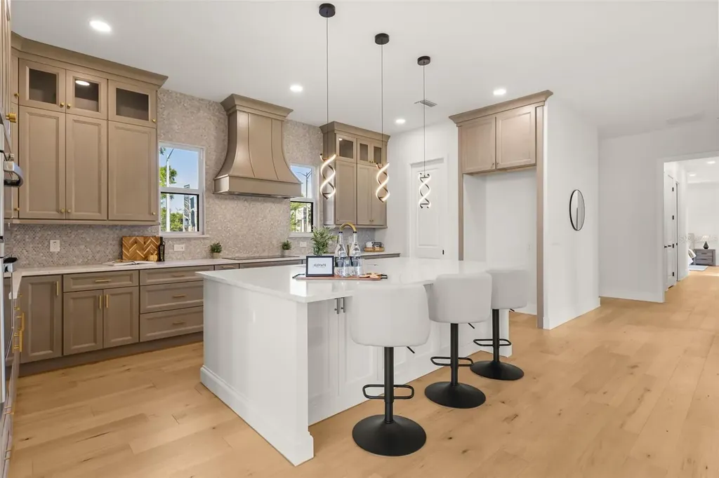 4401 Rockledge Road Orlando FL 32807