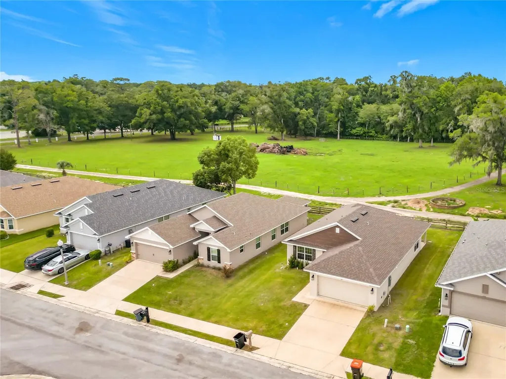 187 NW 45th Loop Ocala FL 34475