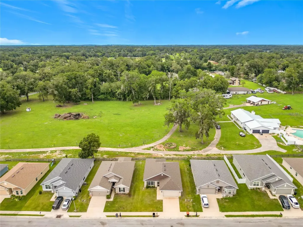 187 NW 45th Loop Ocala FL 34475