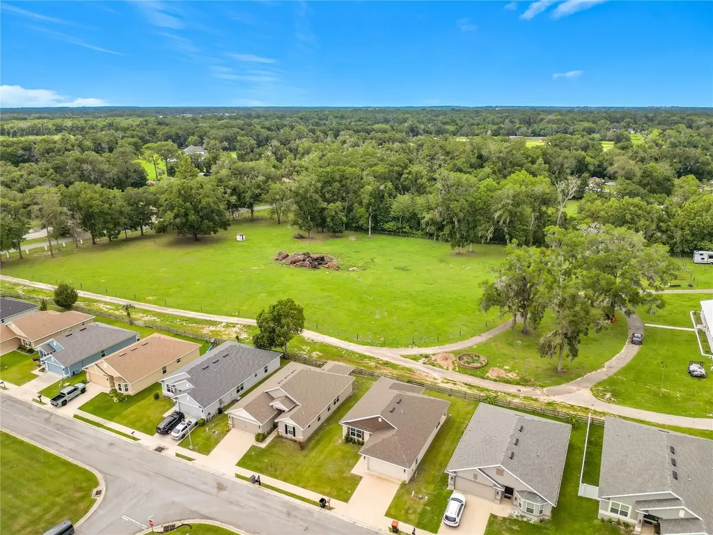 187 NW 45th Loop Ocala FL 34475