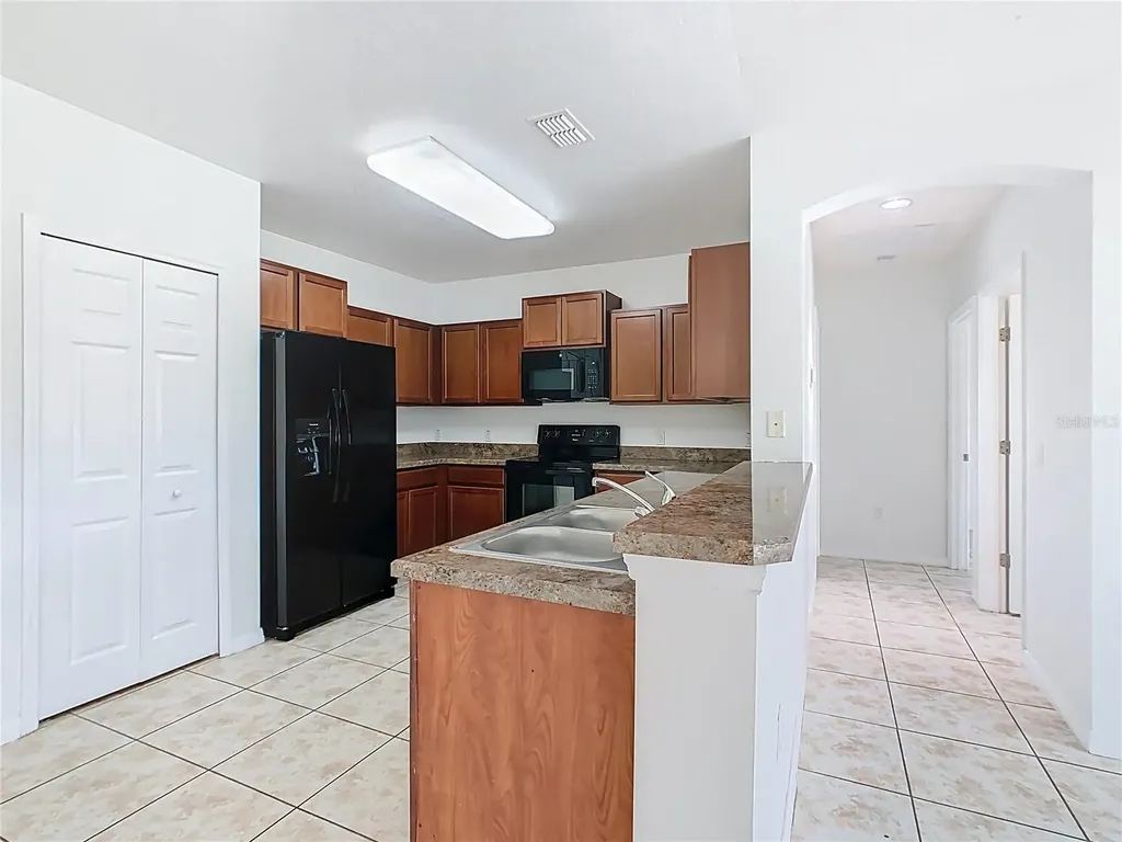 4044 Marina Isle Drive Kissimmee FL 34746