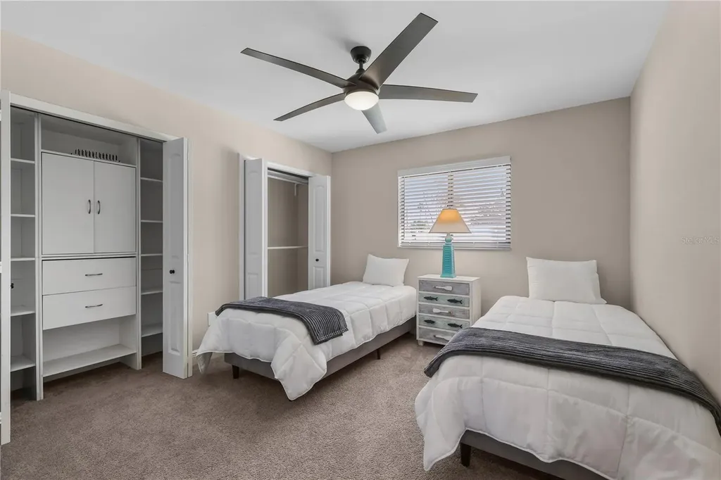 4115 SE 10th Place Cape Coral FL 33904