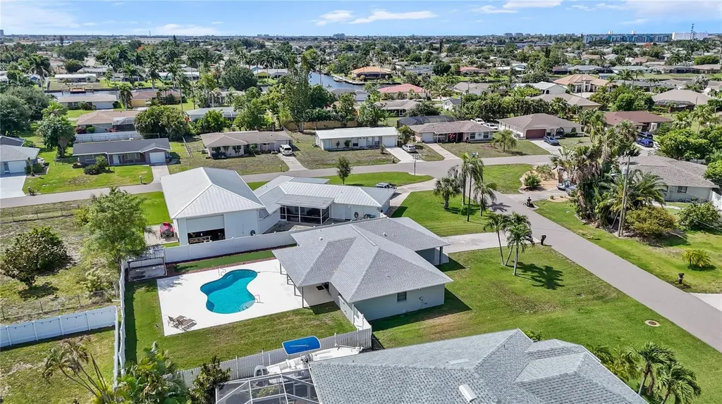4115 SE 10th Place Cape Coral FL 33904