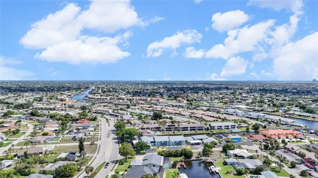 4115 SE 10th Place Cape Coral FL 33904
