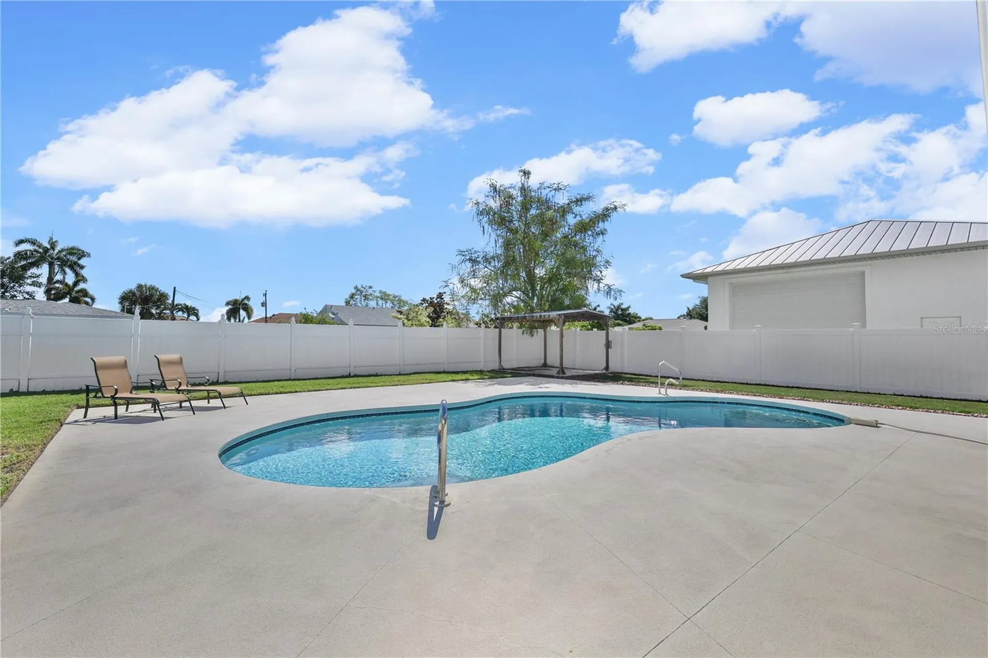 4115 SE 10th Place Cape Coral FL 33904
