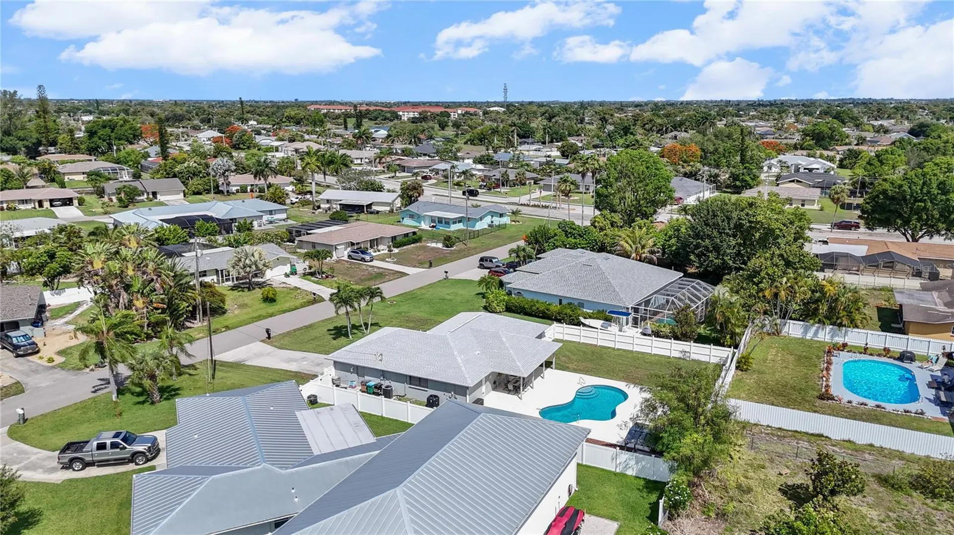 4115 SE 10th Place Cape Coral FL 33904