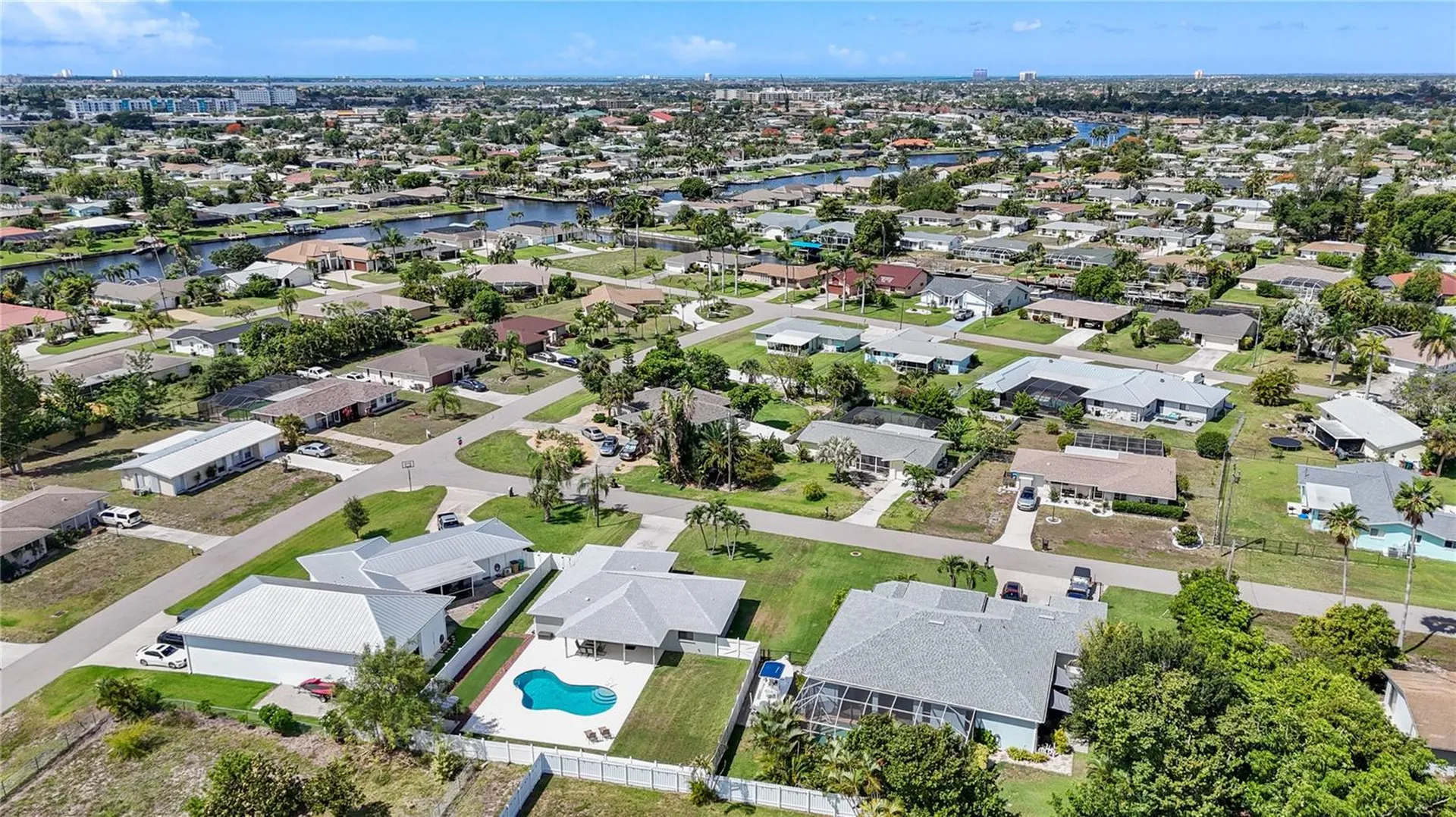 4115 SE 10th Place Cape Coral FL 33904