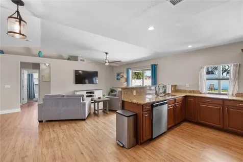 4115 SE 10th Place Cape Coral FL 33904