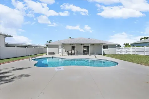 4115 SE 10th Place Cape Coral FL 33904