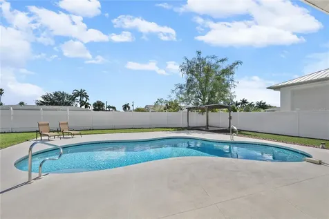 4115 SE 10th Place Cape Coral FL 33904