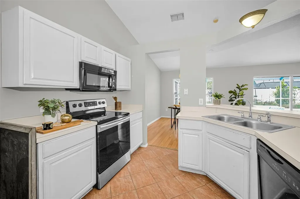 1721 Hunter Lane Tarpon Springs FL 34689
