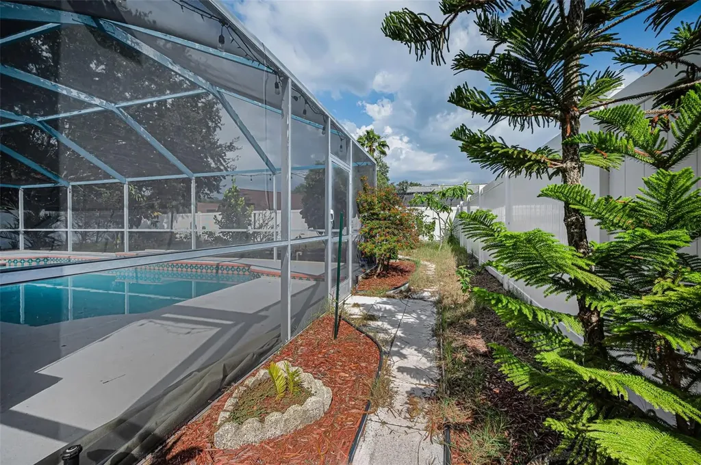 1721 Hunter Lane Tarpon Springs FL 34689