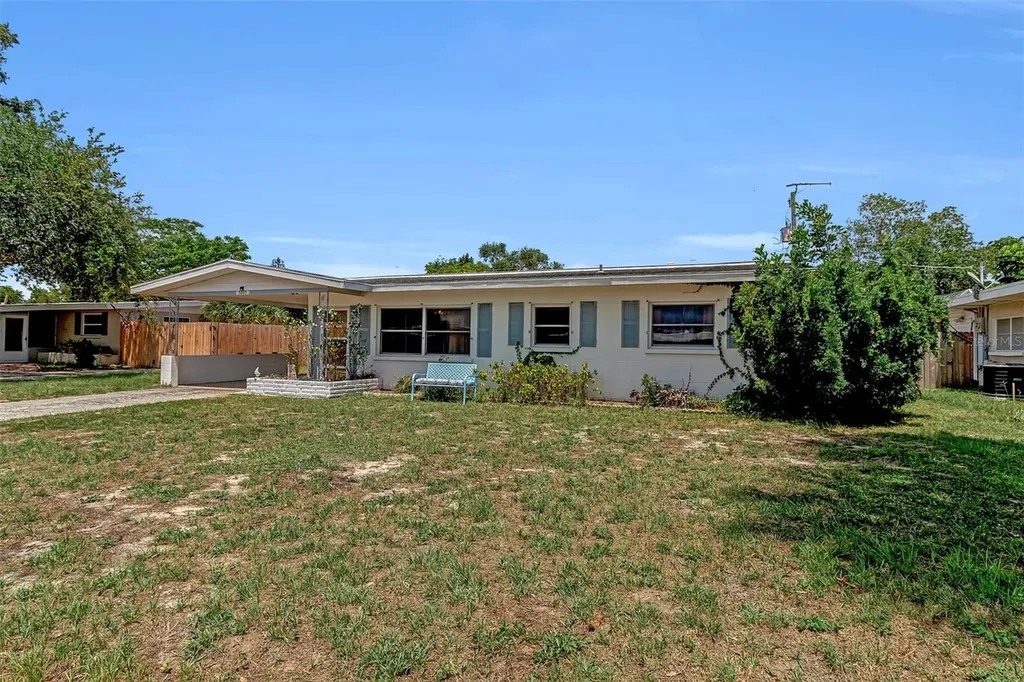 5803 24th Street W Bradenton FL 34207