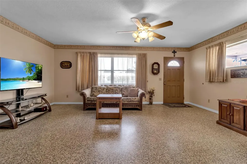 5803 24th Street W Bradenton FL 34207
