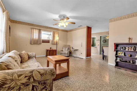 5803 24th Street W Bradenton FL 34207
