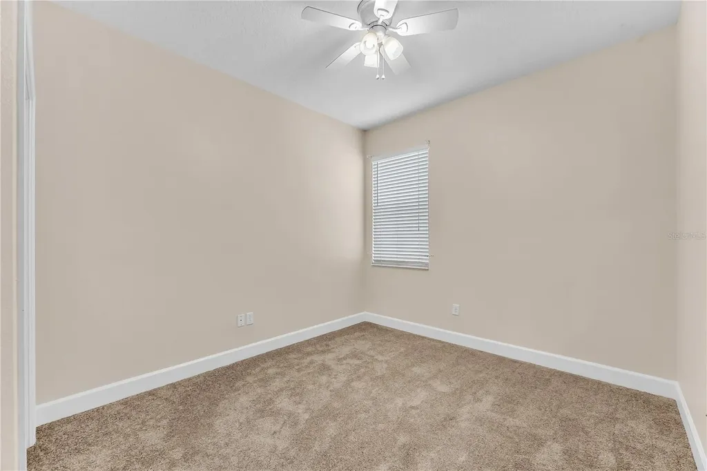 17433 New Cross Circle Lithia FL 33547