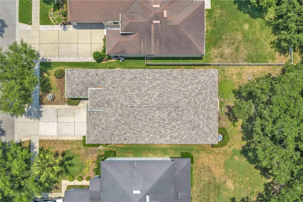 17433 New Cross Circle Lithia FL 33547