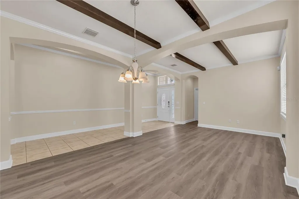 17433 New Cross Circle Lithia FL 33547
