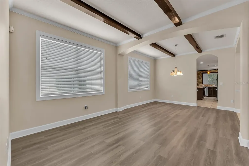 17433 New Cross Circle Lithia FL 33547