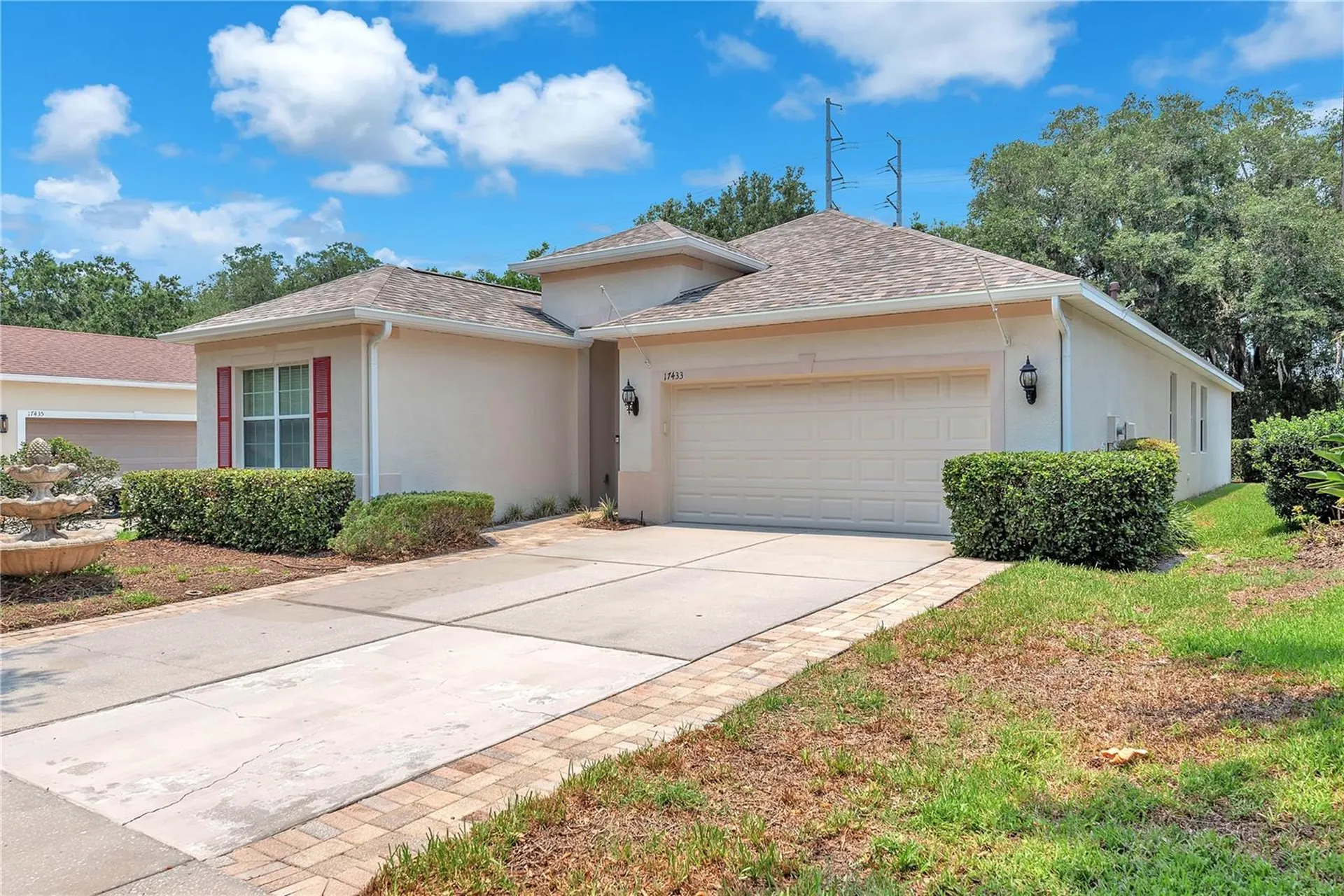 17433 New Cross Circle Lithia FL 33547