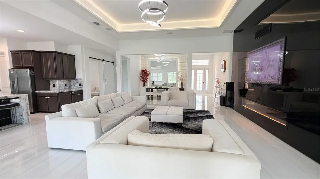 8294 Grande Shores Drive Sarasota FL 34240
