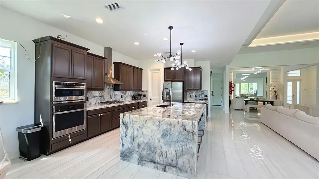 8294 Grande Shores Drive Sarasota FL 34240