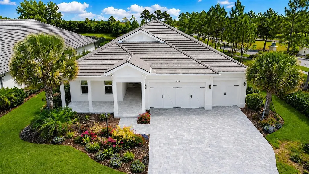 8294 Grande Shores Drive Sarasota FL 34240