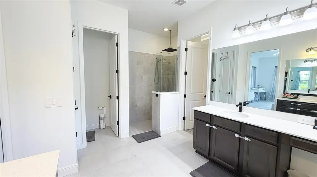 8294 Grande Shores Drive Sarasota FL 34240