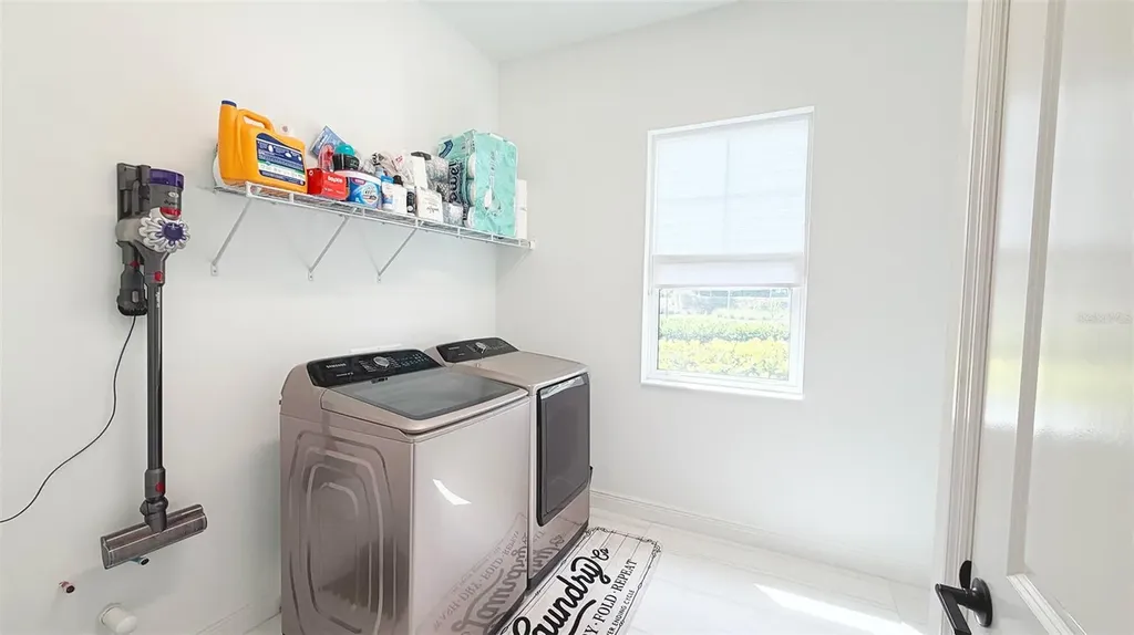 8294 Grande Shores Drive Sarasota FL 34240