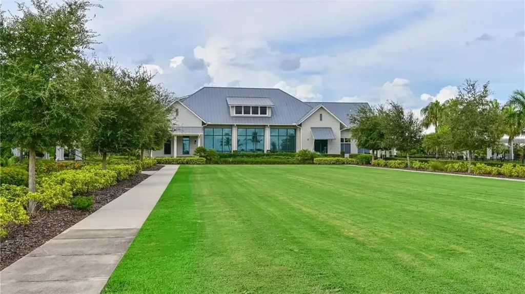 8294 Grande Shores Drive Sarasota FL 34240