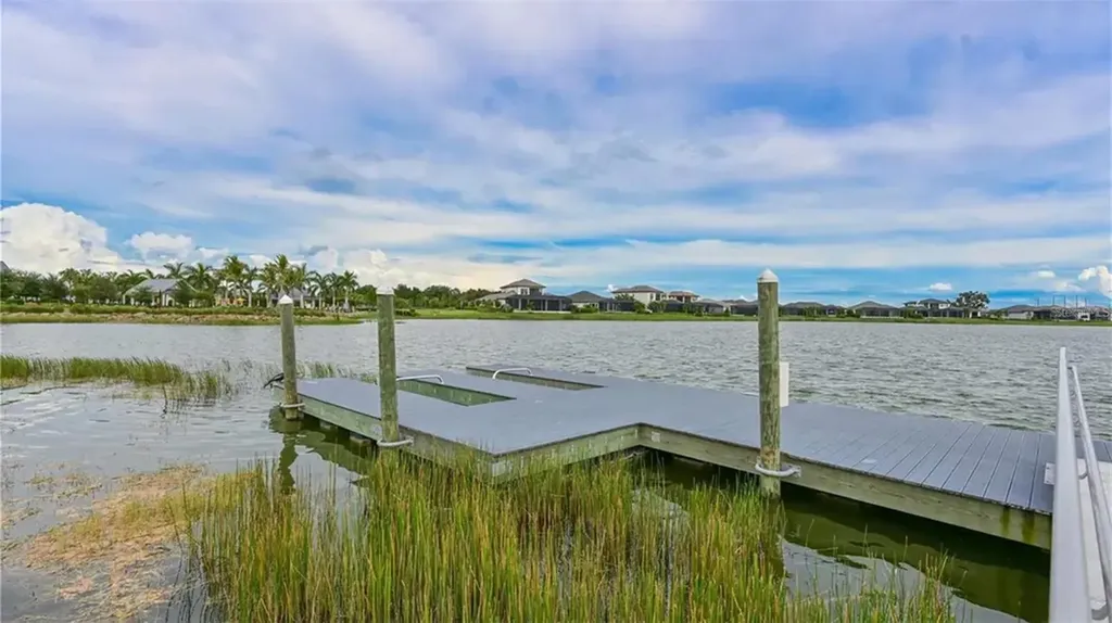 8294 Grande Shores Drive Sarasota FL 34240