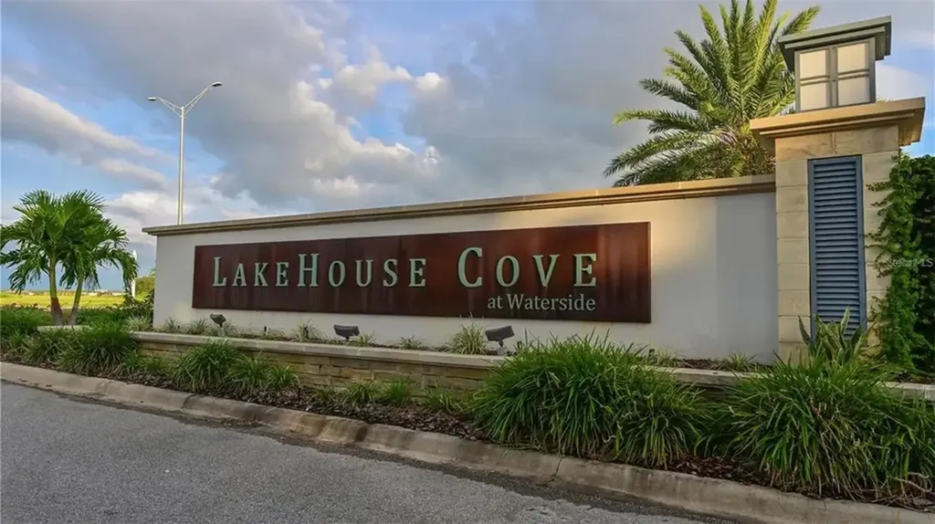 8294 Grande Shores Drive Sarasota FL 34240