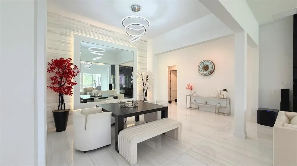 8294 Grande Shores Drive Sarasota FL 34240
