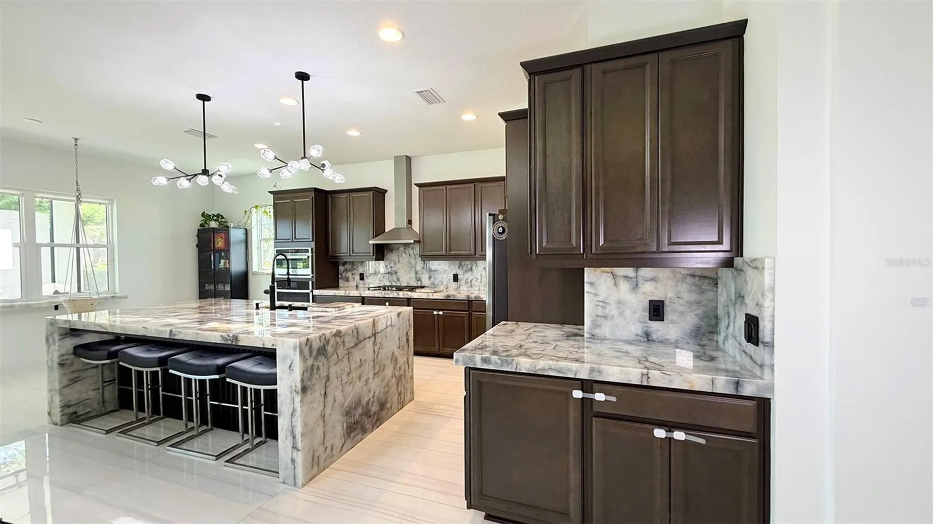 8294 Grande Shores Drive Sarasota FL 34240