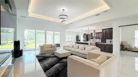 8294 Grande Shores Drive Sarasota FL 34240