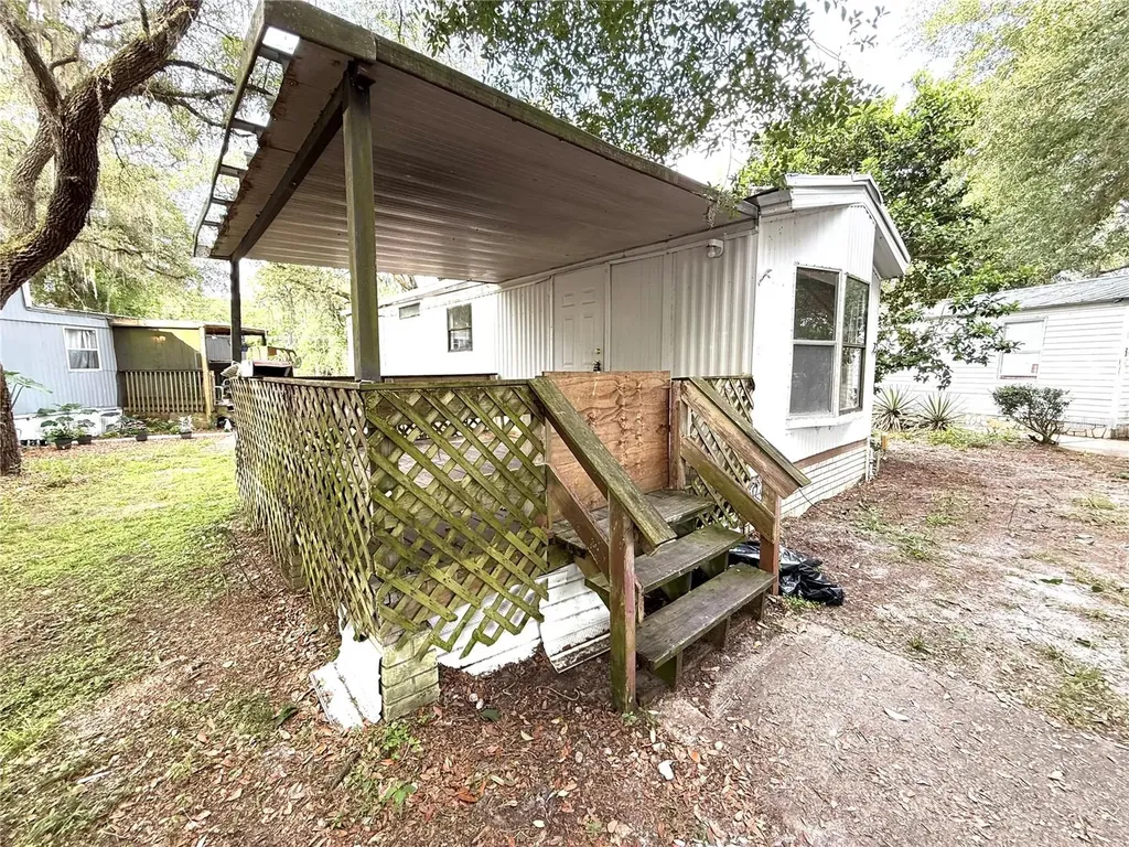 14455 E Highway 25 E Ocklawaha FL 32179