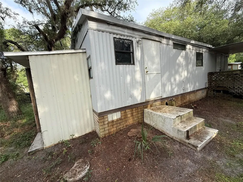 14455 E Highway 25 E Ocklawaha FL 32179