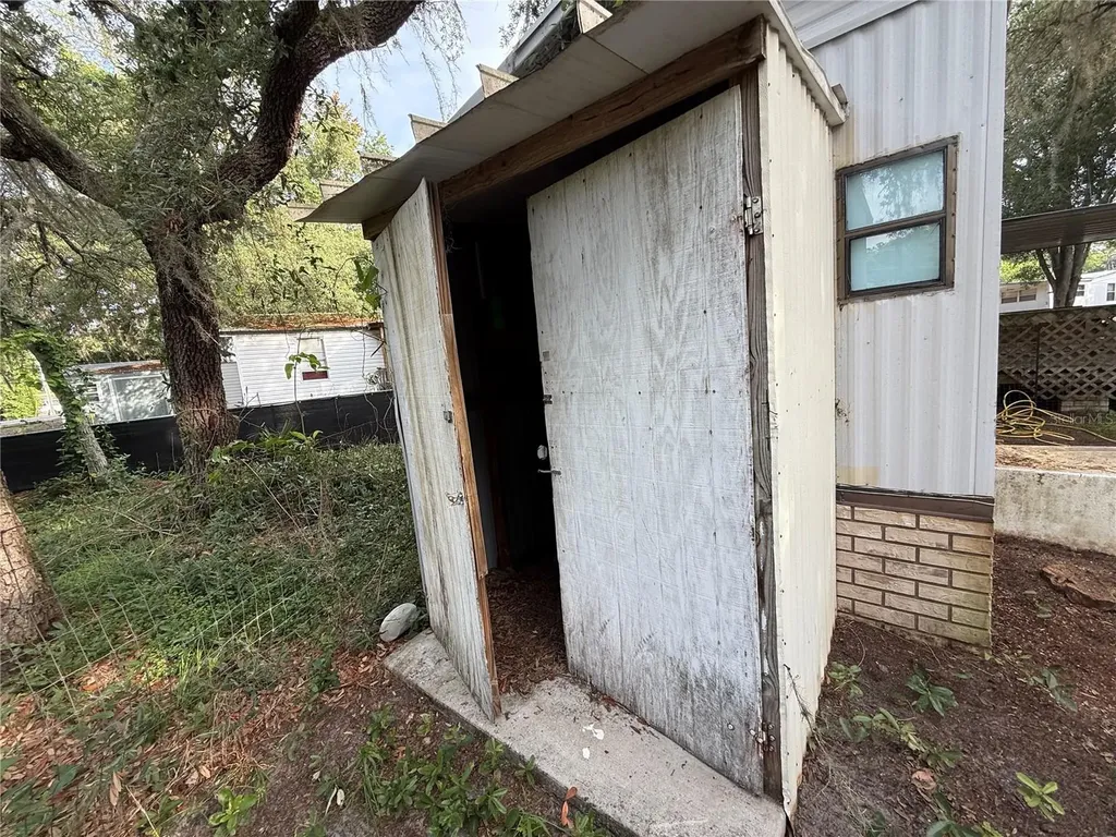14455 E Highway 25 E Ocklawaha FL 32179