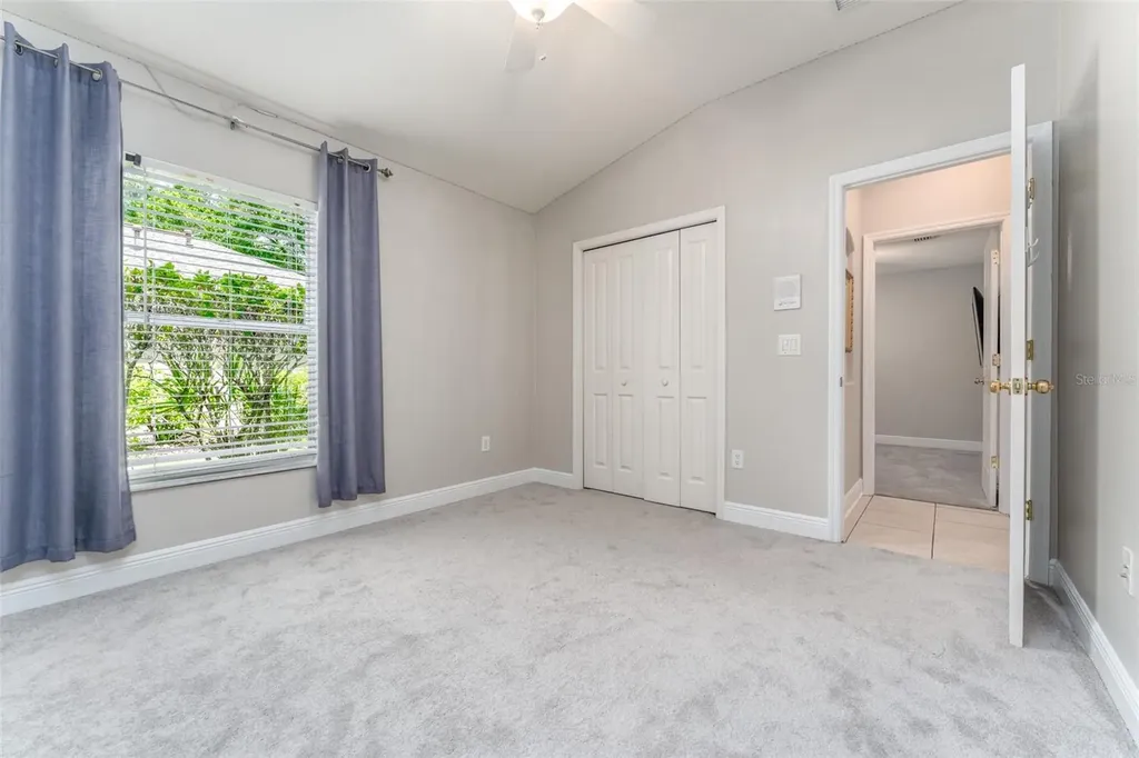 15211 Merlinglen Place Lithia FL 33547