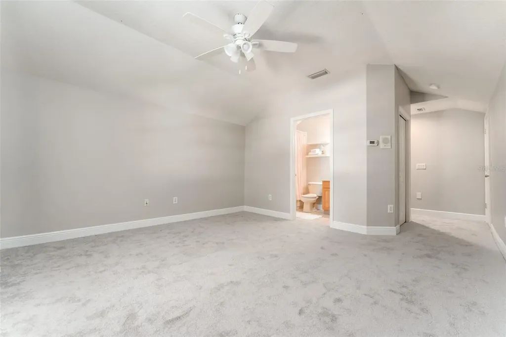 15211 Merlinglen Place Lithia FL 33547