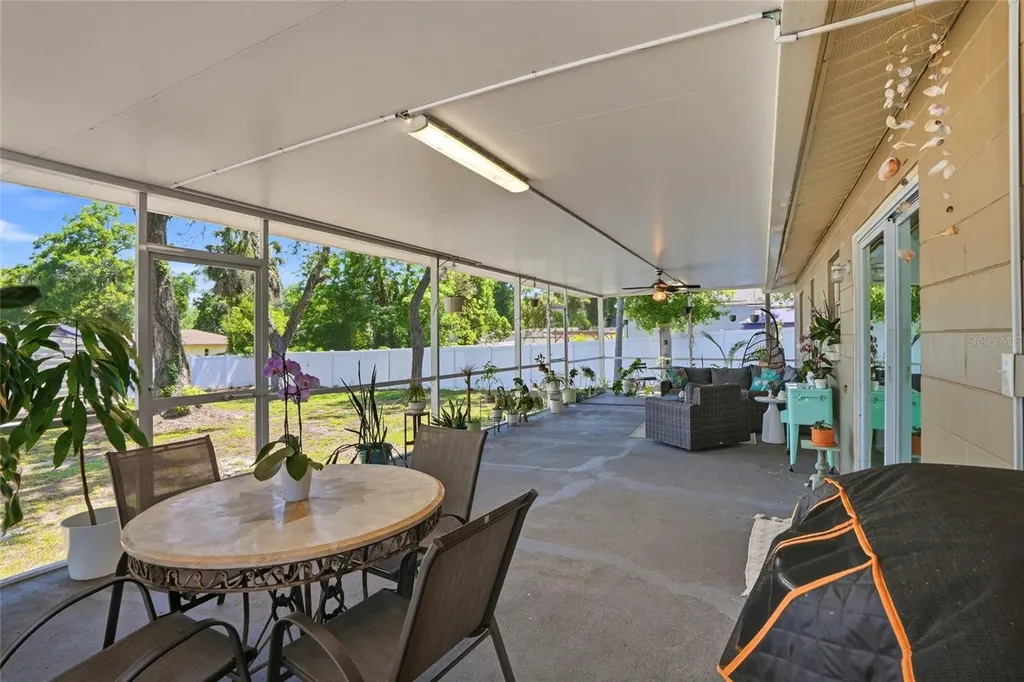 1512 E Hanna Avenue Tampa FL 33610