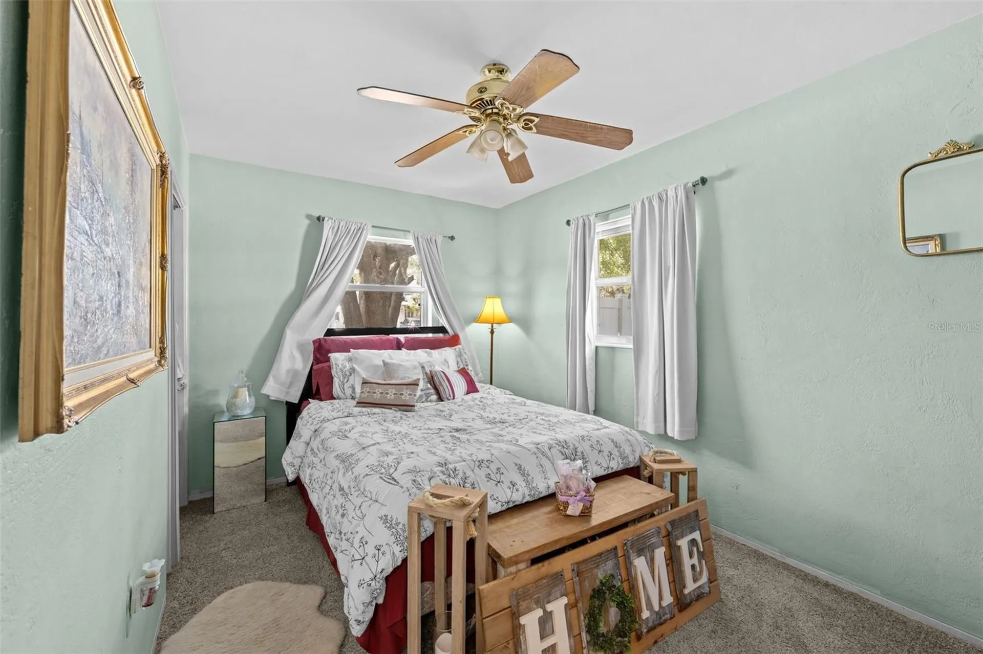 6737 Laurel Street N St Petersburg FL 33702