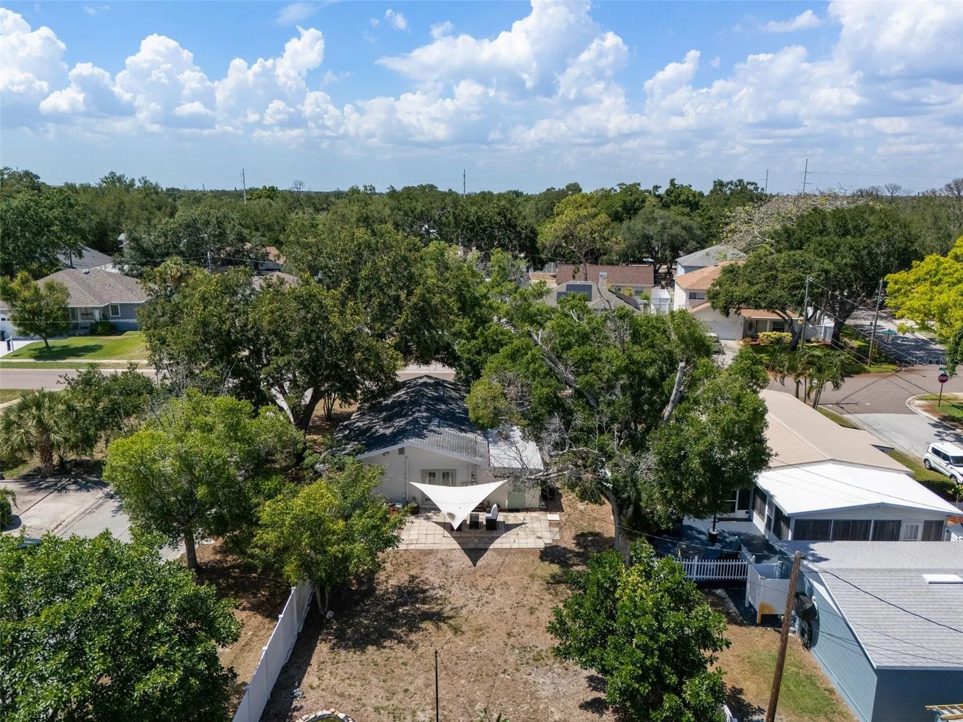 6737 Laurel Street N St Petersburg FL 33702