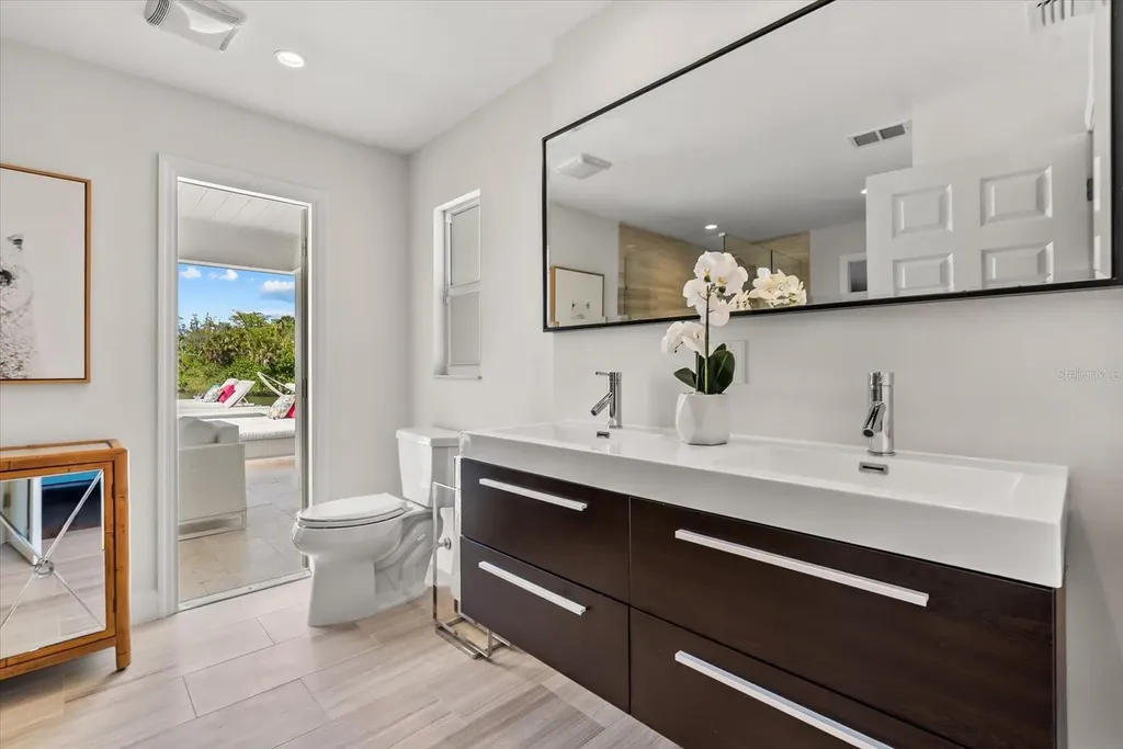 813 Idlewild Way Sarasota FL 34242